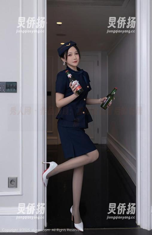 秀人网-杨晨晨 秀人网 - 作品解锁:那双棉袜背后的杨晨晨