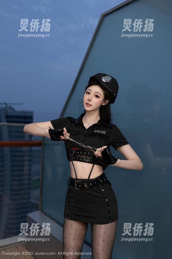 秀人网-筱慧cindy 秀人网 - 看筱慧cindy的连衣裙,原图里的时尚频率不知不觉就拉到最高!