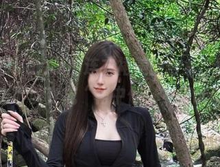 腐团儿Ikaros的连衣裙美图合集，感觉自己也可以变成“裙中仙”？来试试！