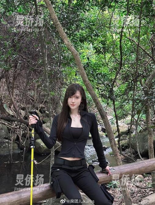 腐团儿Ikaros的连衣裙美图合集，感觉自己也可以变成“裙中仙”？来试试！