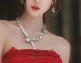 一探腐团儿Ikaros女王的世界，写真精选里的细腻与狂野。