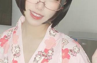 “芋圆侑子原图：小野猫的梦幻游历”——这些画面，像是从梦里偷来的心情，甜得刚刚好。