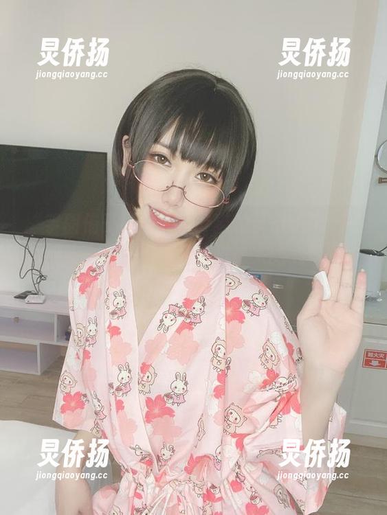 芋圆侑子 “芋圆侑子原图:小野猫的梦幻游历”——这些画面,像是从梦里偷来的心情,甜得刚刚好。