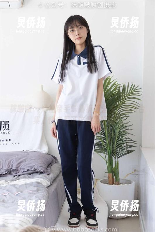 袜啵啵-奶油 袜啵啵 - 奶油牵手踩脚裤裤里丝:美图合集,快来见证这份美好吧!