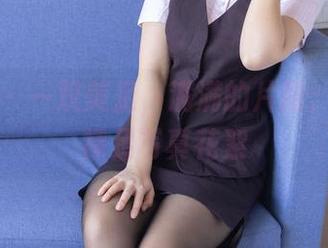 袜啵啵 – 一双美足，满满的片段：泡芙的裸足写真花絮