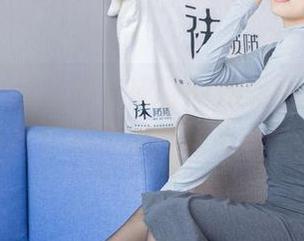 袜啵啵 – 甜甜圈与皮鞋的完美碰撞：奇趣写真作品合集，轻松一刻！