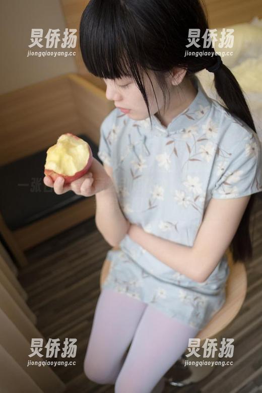 一张白丝美图竟然引起热议！西尔酱在线等你来围观！