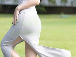 语画界 – 想看看浴室里的小海臀Rena？原图现在免费注目！