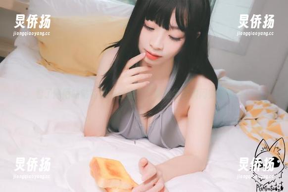 看了陌陌咕咕咕的纯白福利，感觉生活瞬间变得明亮！