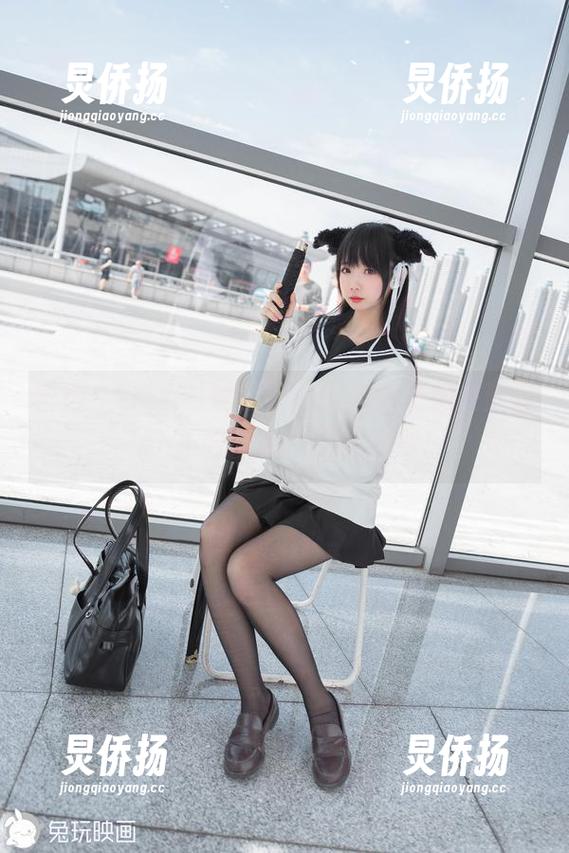 雪琪SAMA 雪琪SAMA对镜女仆,今天的灵感来源是……不好意思,还是图册!