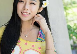青豆客 – 谭晓彤给你的惊喜：精选写真集中的秘密暗示