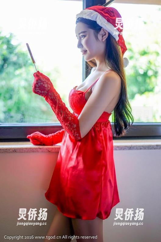 青豆客 - 偶遇赵馨玥的蕾丝套图：感觉自己又要赶上恋爱的节奏了