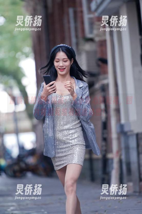魔镜街拍 魔镜街拍福利揭秘:从小背心到短裙,图片背后竟然有这些秘密!