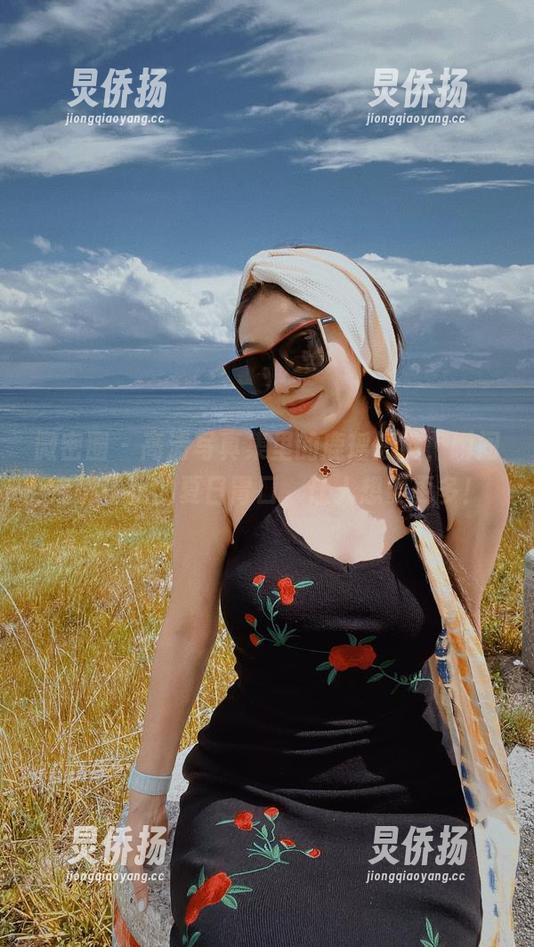 微密圈 - 高清写真集里的鹿瑶短裤，瞬间点燃了我的夏日胃口，让人想要更多！